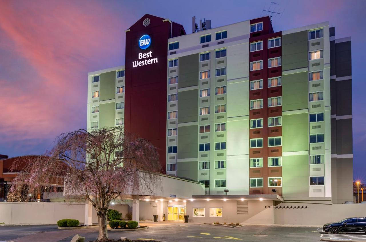 Charleston Tower Hotel Bagian luar foto
