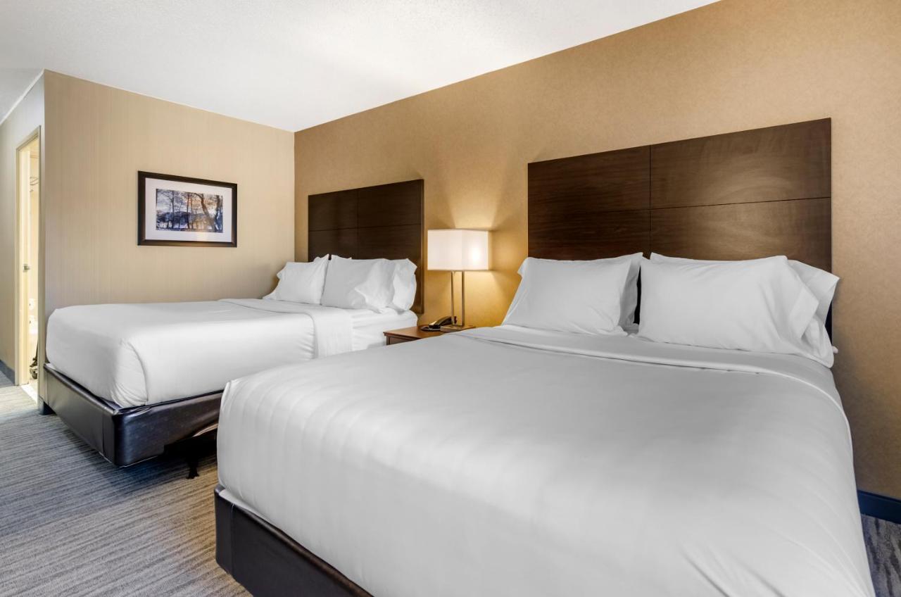 Charleston Tower Hotel Bagian luar foto