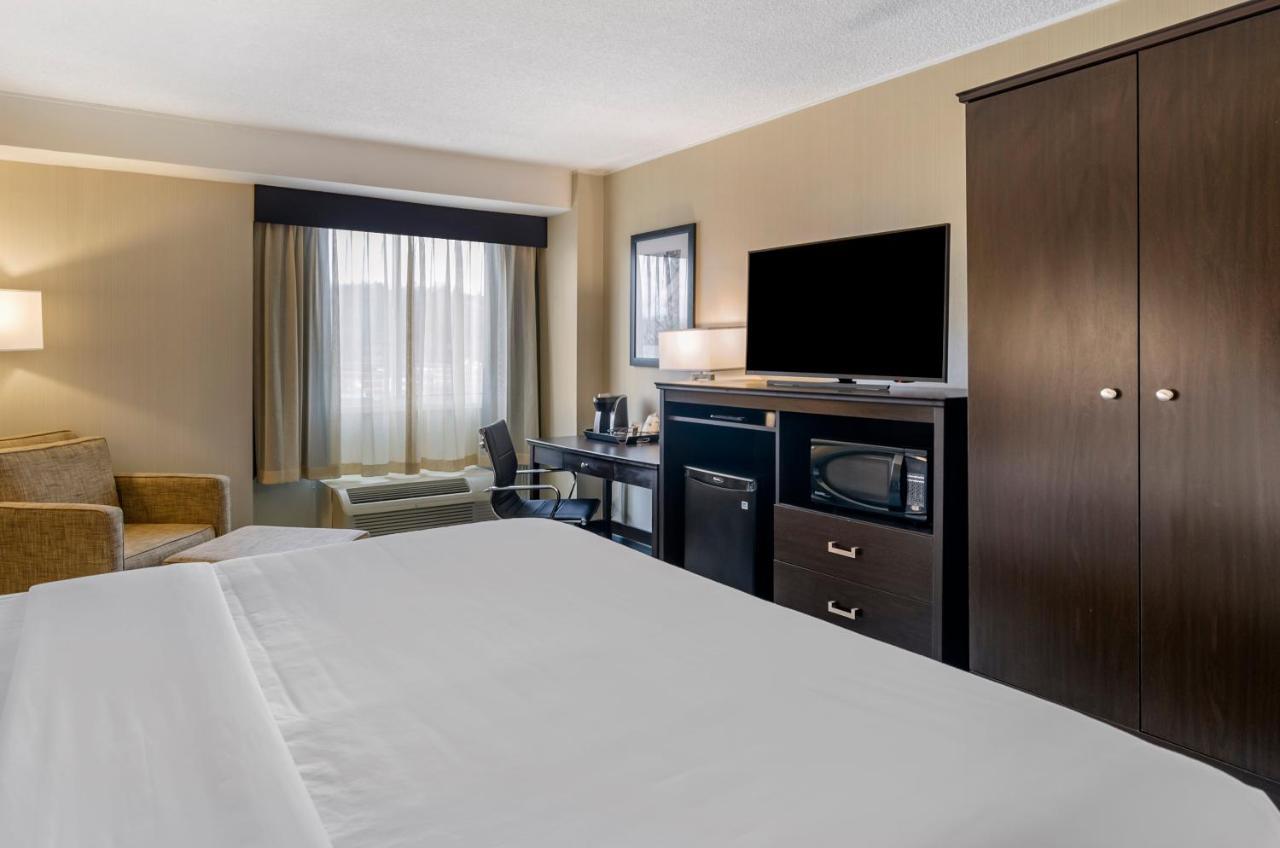 Charleston Tower Hotel Bagian luar foto