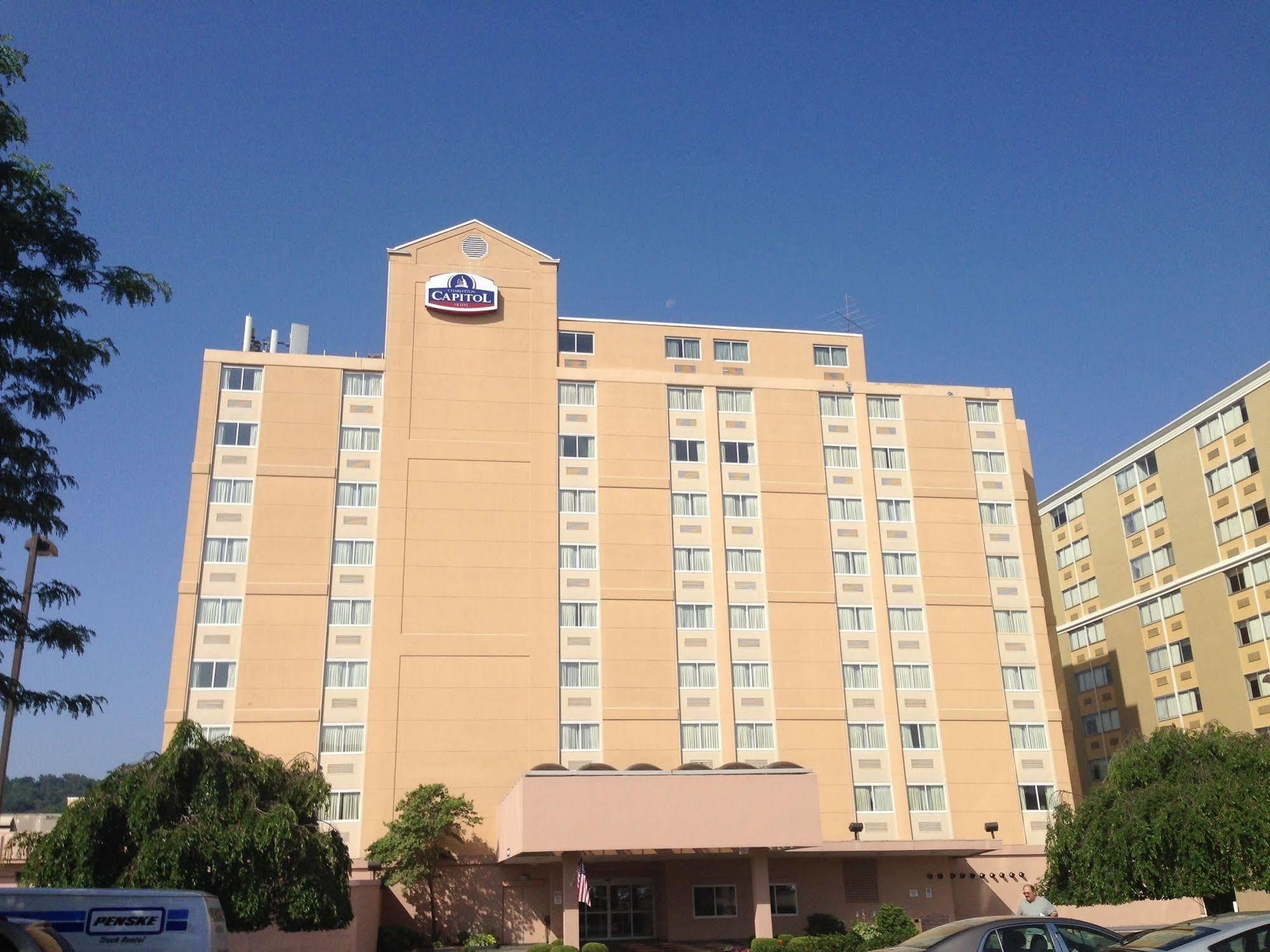 Charleston Tower Hotel Bagian luar foto