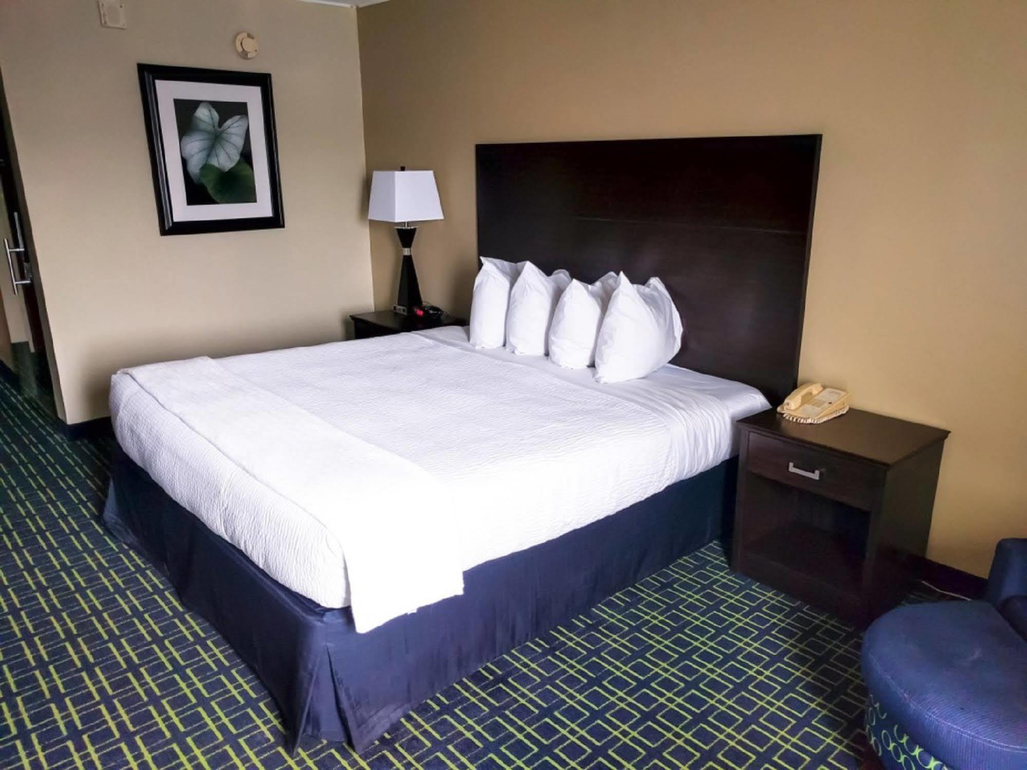 Charleston Tower Hotel Bagian luar foto