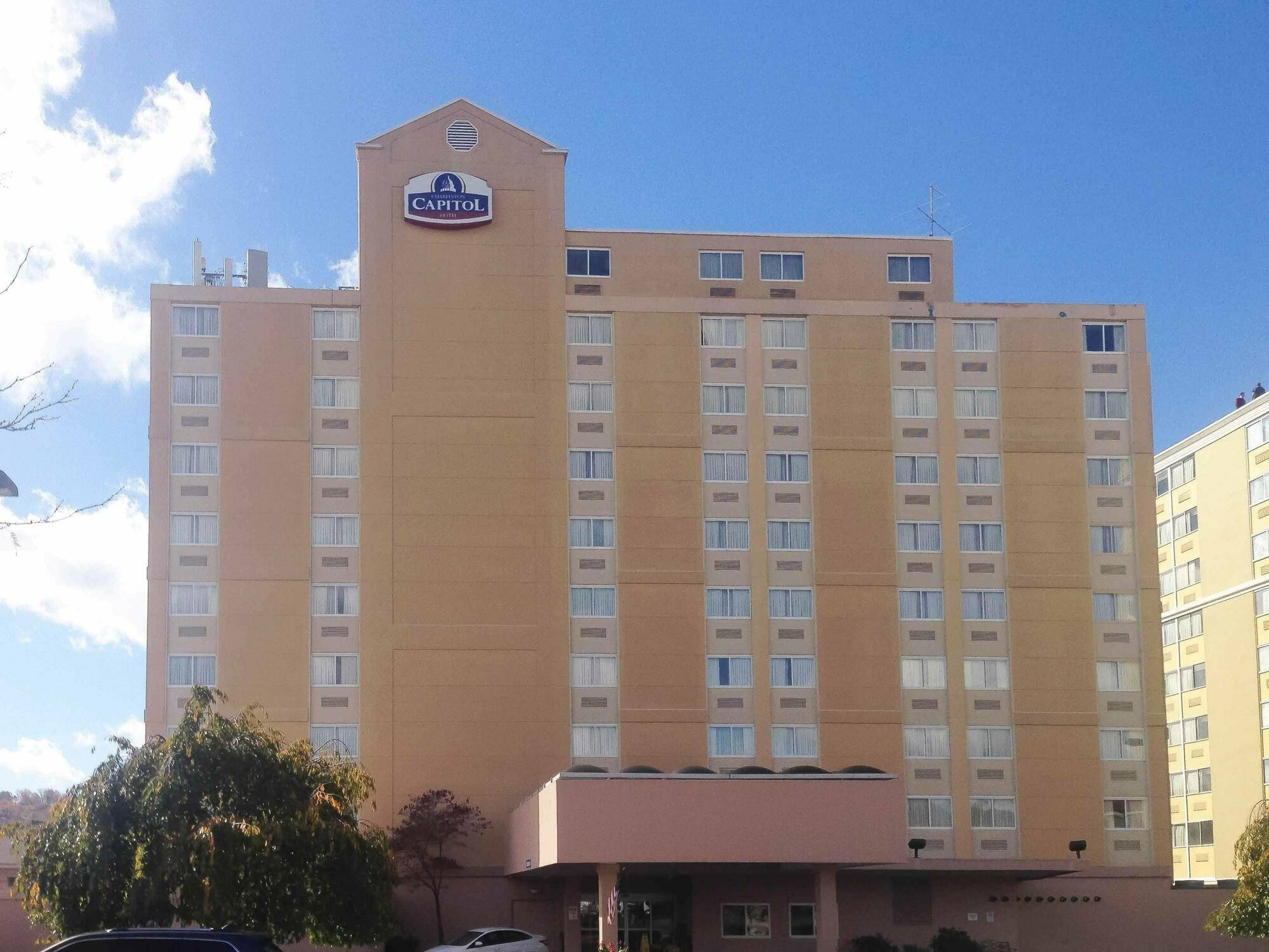 Charleston Tower Hotel Bagian luar foto